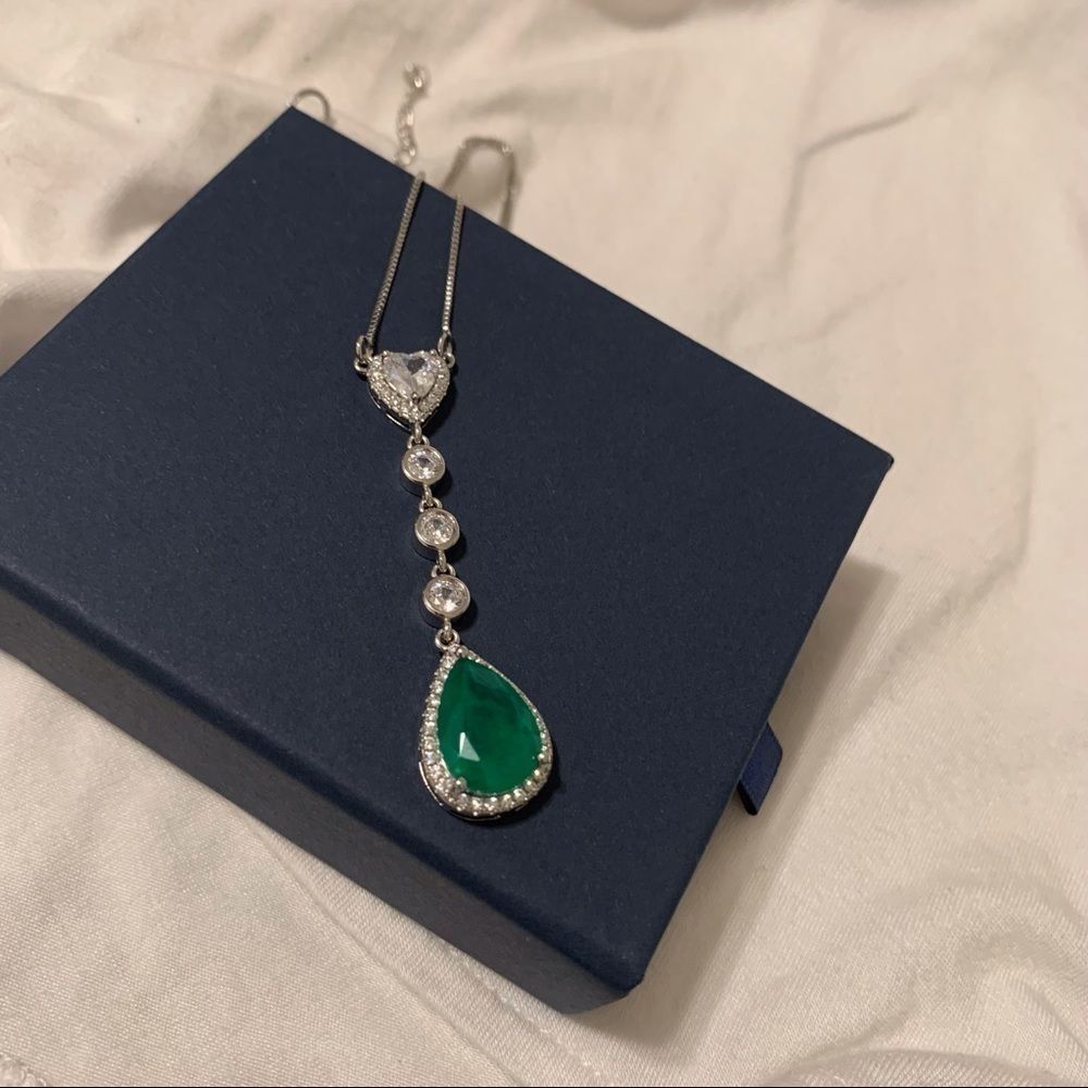 🌹Platinum Plated CZ Water Drop Pendant - Picture 5 of 8
